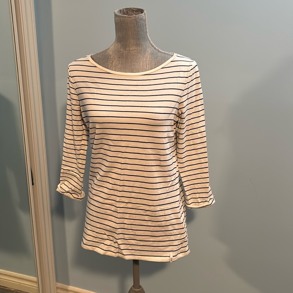 Navy/Black striped EDC top, size large.